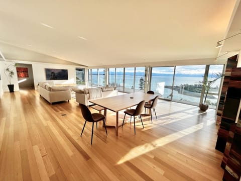 Ocean Horizon - Incredible Sea Views & Sunsets House in Nelson