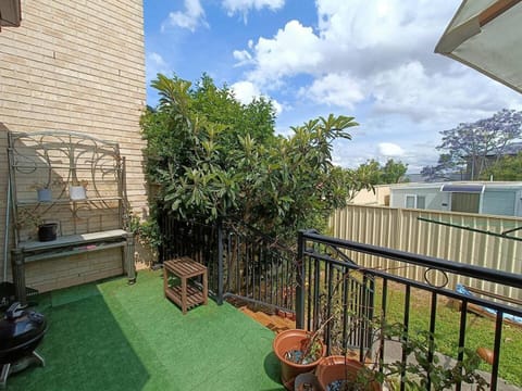 Spacious Room in Large and Comfortable, Guildford House G1 Alquiler vacacional in Merrylands