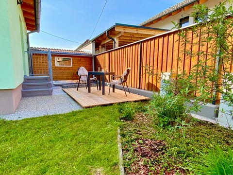 Garden, Balcony/Terrace