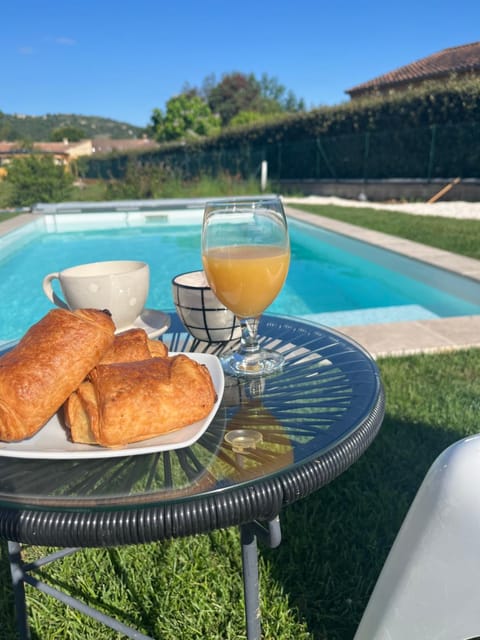 Food, Pool view, Swimming pool, Continental breakfast