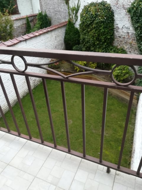 Balcony/Terrace, Garden view