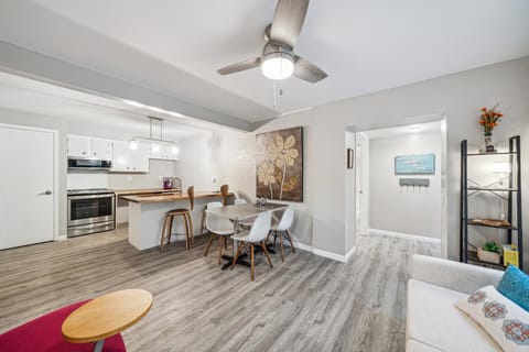 Living room, Dining area