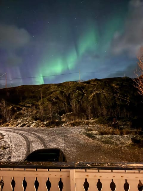 Enebolig med Eventyrlig beliggenhet like ved sjøen i Lofoten Villa in Lofoten