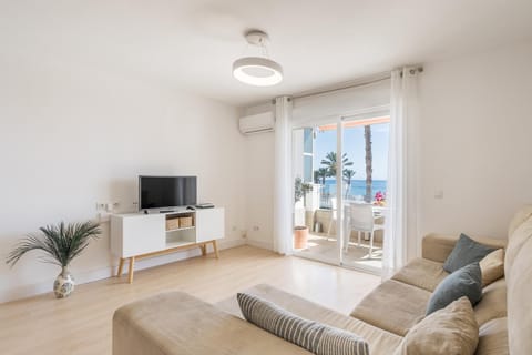 Primera Linea de Playa La Herradura Apartment in La Herradura