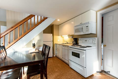 Mountain View Villas One Bed Loft Suite Haus in Collingwood