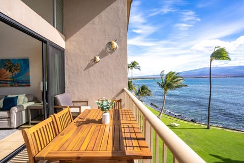 Day, Balcony/Terrace, Seating area, Sea view