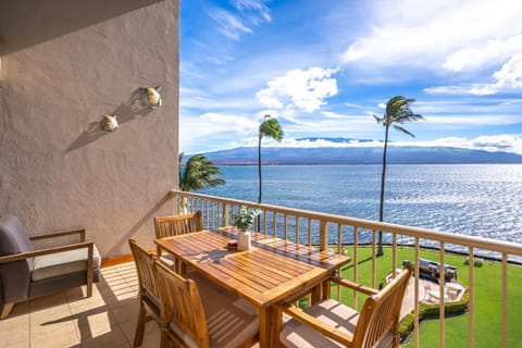 Day, Natural landscape, Balcony/Terrace, Sea view