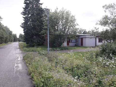 Property building, Day, Neighbourhood, Natural landscape, Street view