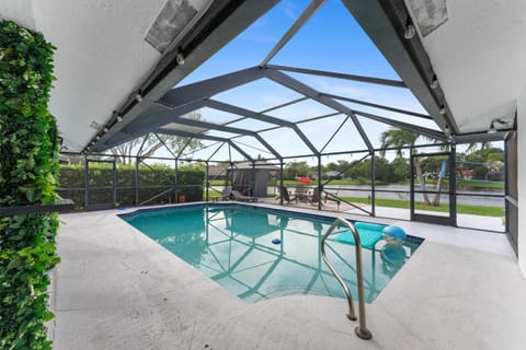 Patio, Pool view, Swimming pool, sunbed