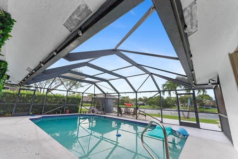 Patio, Balcony/Terrace, Pool view, Swimming pool