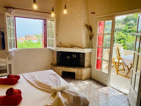 Bed, View (from property/room), Photo of the whole room, Seating area, Bedroom, towels