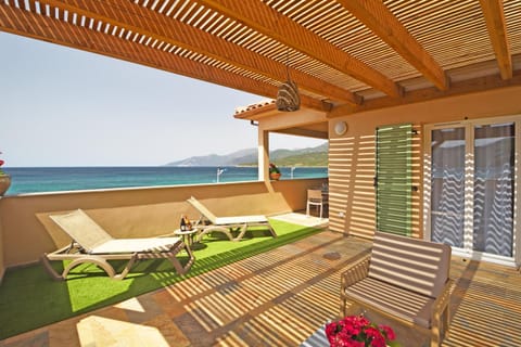 Patio, Natural landscape, View (from property/room), Balcony/Terrace, Beach, Sea view, sunbed