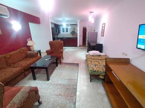 Communal lounge/ TV room, TV and multimedia, Living room, Seating area, Evening entertainment, air conditioner