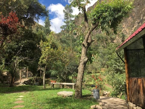 HOSTEL INKA PACCHA - cascada inka Campground/ 
RV Resort in Madre de Dios, Peru