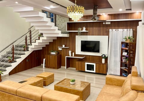 Communal lounge/ TV room, TV and multimedia, Kitchen or kitchenette, Living room, Seating area