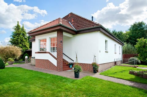 Property building, Natural landscape, Garden