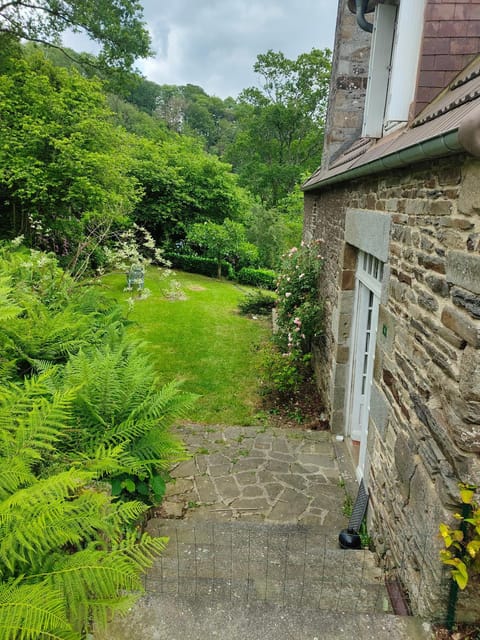 Facade/entrance, Garden view