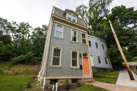 Kids Centered House Apartment in Pittsburgh