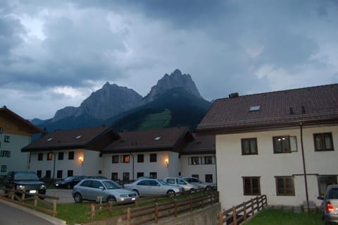 Appartamento Larsech Apartment in Pozza di Fassa