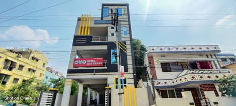 HOTEL GVS grand Hotel in Secunderabad