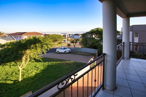 Property building, View (from property/room), Balcony/Terrace
