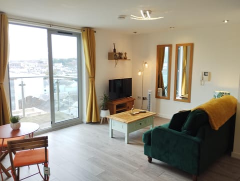 TV and multimedia, Balcony/Terrace, Living room