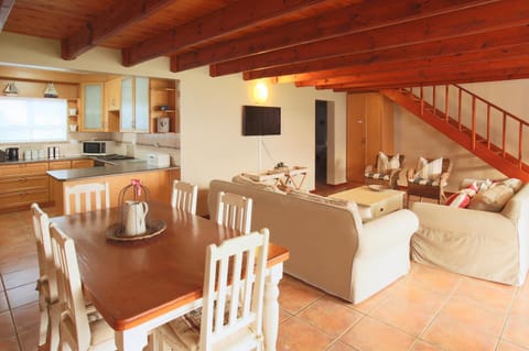 Communal lounge/ TV room, View (from property/room), Living room, Seating area, kitchen