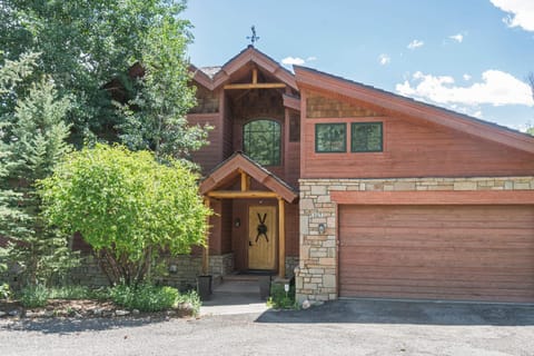 4BR with Hot Tub Walk to Chondola House in Telluride