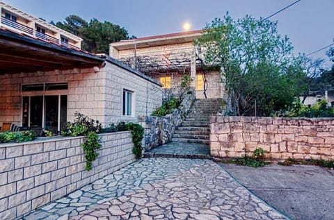 Guest House Kiko Bed and Breakfast in Dubrovnik-Neretva County