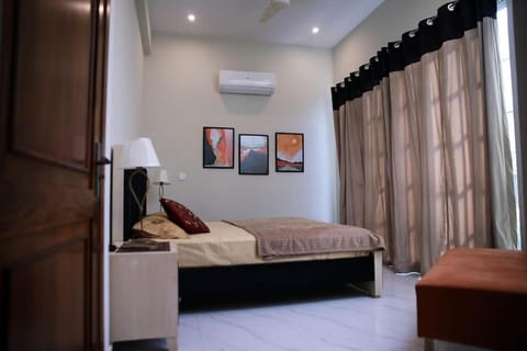 Minimalist Villa 3Bed Villa in Islamabad