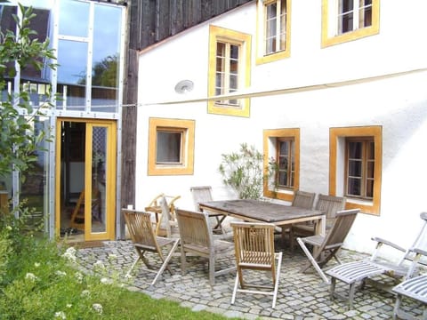 Garden, Dining area