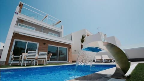 Property building, Balcony/Terrace, Pool view, Swimming pool