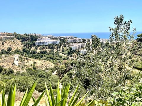 Calahonda,penthouse 2 beds with sea views Apartment in Sitio de Calahonda