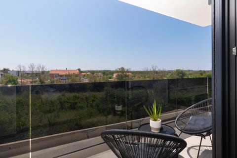 Patio, Day, View (from property/room), Balcony/Terrace