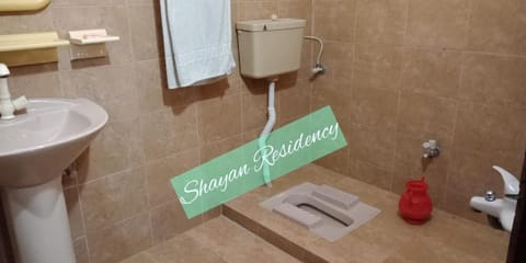 The Hotel shayan residency Bed and Breakfast in Karachi