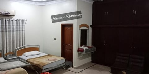 The Hotel shayan residency Bed and Breakfast in Karachi