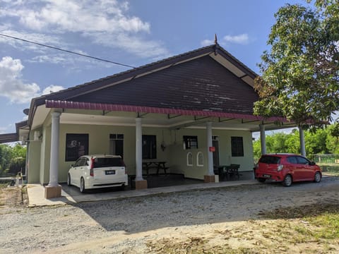 Property building, Street view, Parking