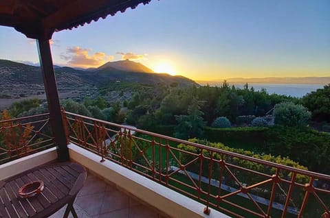 View (from property/room), View (from property/room), Garden view, Mountain view, Sea view, Sea view, Sunrise