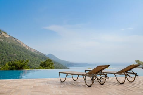 Pool view, Sea view, sunbed