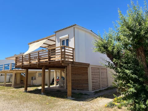 Maison Chalet 200 m de la plage climatisation et Wifi House in Gruissan