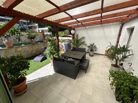 Garden, Balcony/Terrace, Seating area