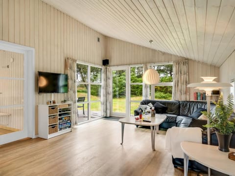 Holiday Home Adrienne - 240m from the sea by Interhome House in Hirtshals