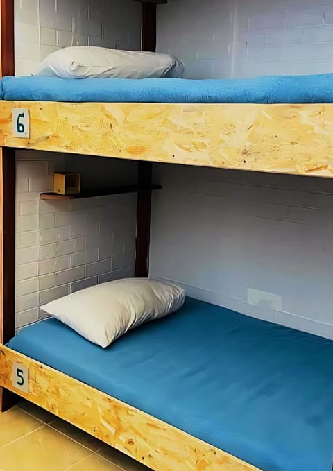 bunk bed