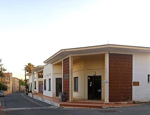 Property building, Street view