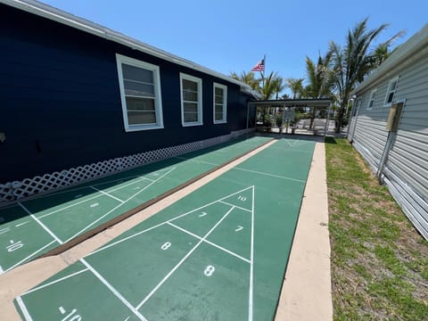 Coquina Cottage at Pines Park House in Bradenton Beach