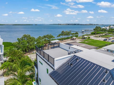 Sunstoppable House in Bradenton Beach