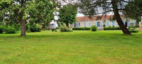 Bergerac Chambre d'hôte oiseaux de paradis Bed and Breakfast in Bergerac