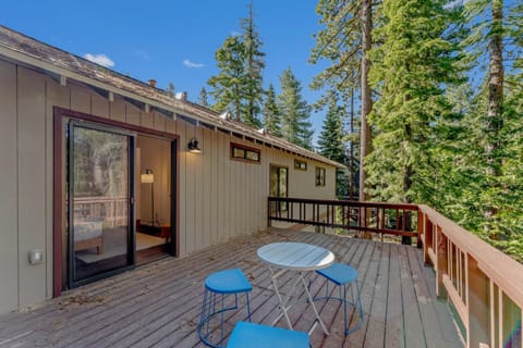 Modern 3BR Carnelian Bay Retreat House in Lake Tahoe