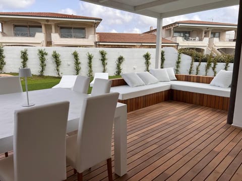 Patio, Balcony/Terrace, Dining area