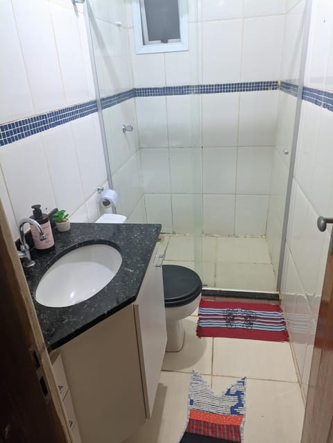 Quarto em Apto Compartilhado Bem Localizado Bed and Breakfast in Uberaba